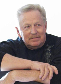 Tom Mills